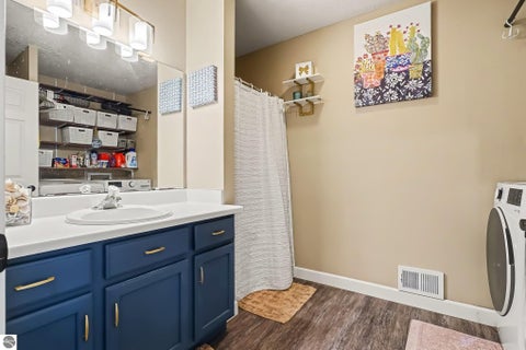 Tiny photo for 1013 Sweeney Street, Mt Pleasant, MI 48858 (MLS # 1951691)