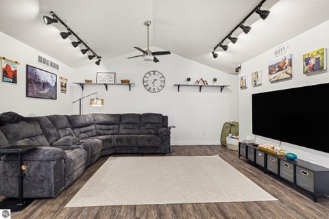 Tiny photo for 1013 Sweeney Street, Mt Pleasant, MI 48858 (MLS # 1951691)