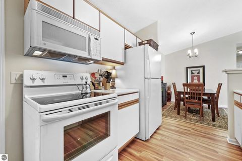 Tiny photo for 2832 Emerald Bluffs, Traverse City, MI 49684 (MLS # 1942601)