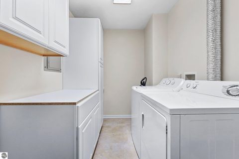 Tiny photo for 2832 Emerald Bluffs, Traverse City, MI 49684 (MLS # 1942601)