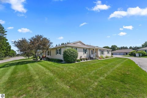 Tiny photo for 2832 Emerald Bluffs, Traverse City, MI 49684 (MLS # 1942601)