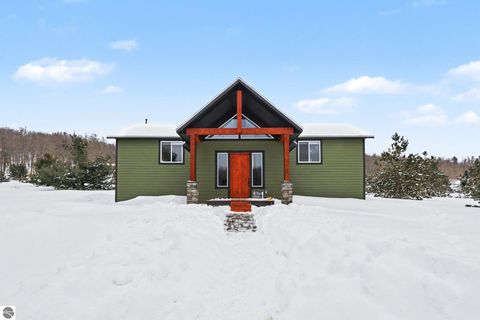 Tiny photo for 9626 Springvale, Boyne Falls, MI 49713 (MLS # 1943098)