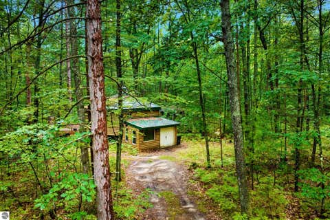 Photo of 1825 Anita Road, Kalkaska, MI 49646 (MLS # 1949094)