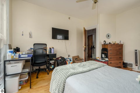 Tiny photo for 716 W Kalamazoo Avenue, Kalamazoo, MI 49007 (MLS # 1948691)