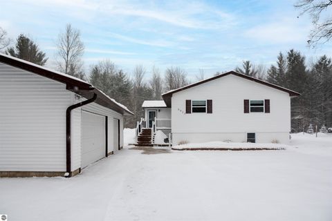 Tiny photo for 6622 Walton Road, Kingsley, MI 49649 (MLS # 1941835)