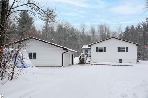 Photo of 6622 Walton Road, Kingsley, MI 49649 (MLS # 1941835)