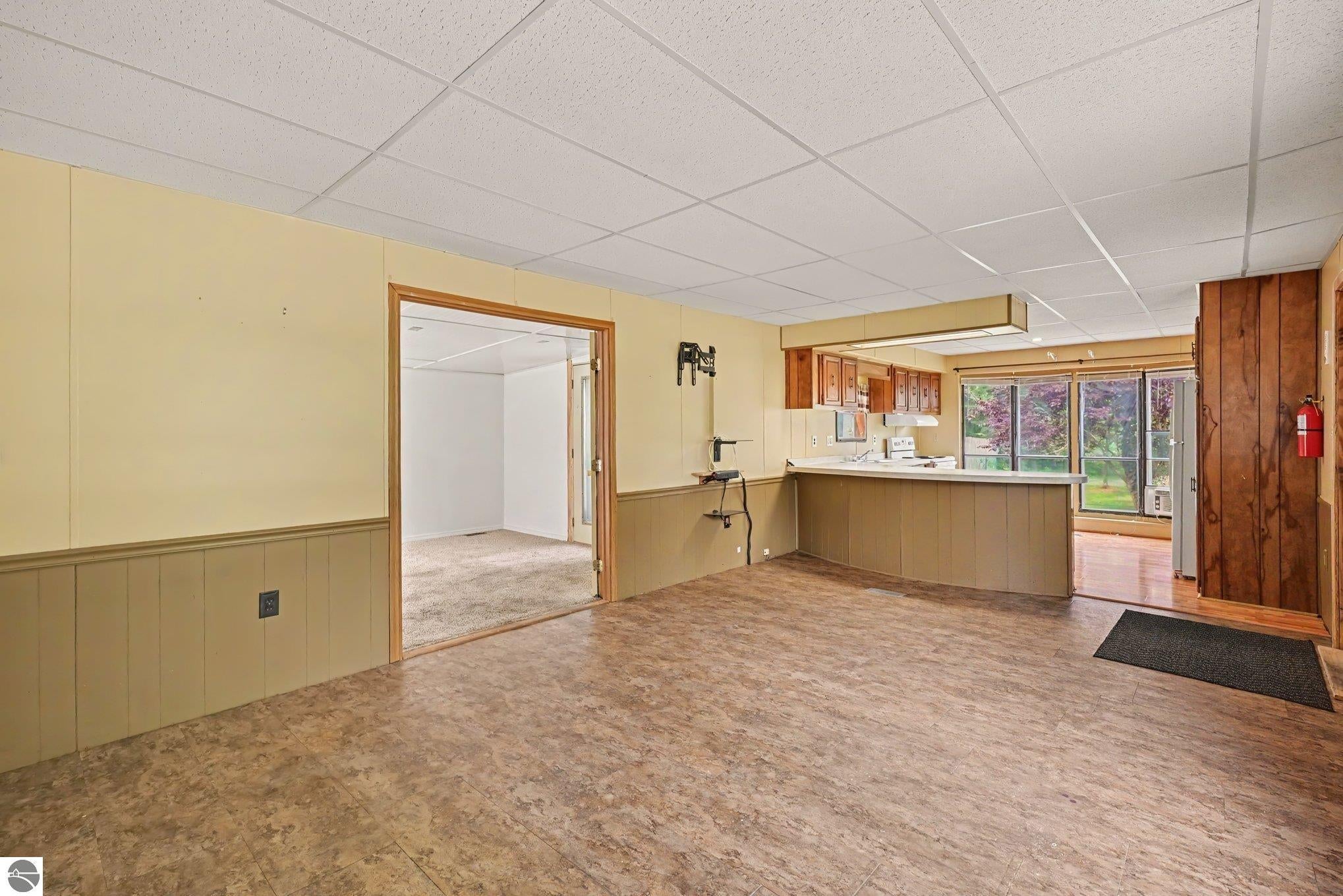 5925 Pine Aire Drive - Photo 4