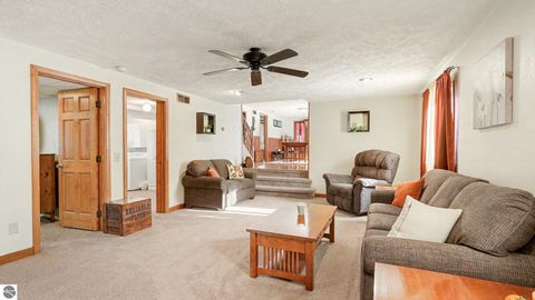 Tiny photo for 421 E Hillcrest Street, Alma, MI 48801 (MLS # 1941433)