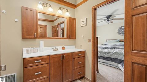 Tiny photo for 421 E Hillcrest Street, Alma, MI 48801 (MLS # 1941433)