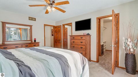 Tiny photo for 421 E Hillcrest Street, Alma, MI 48801 (MLS # 1941433)