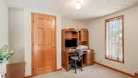 Tiny photo for 421 E Hillcrest Street, Alma, MI 48801 (MLS # 1941433)