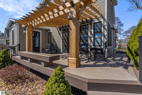 Tiny photo for 303 W Eleventh Street, Traverse City, MI 49684 (MLS # 1944320)
