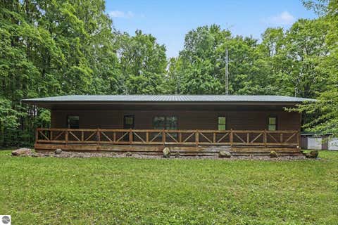 Tiny photo for 444 Westlane Drive, Lake City, MI 49651 (MLS # 1947879)