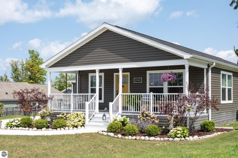Tiny photo for 2132 Vista View Drive, Traverse City, MI 49686 (MLS # 1951166)
