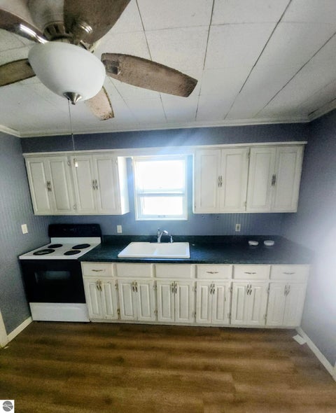 Tiny photo for 310 N Mountain Street, Bay City, MI 48706 (MLS # 1946918)