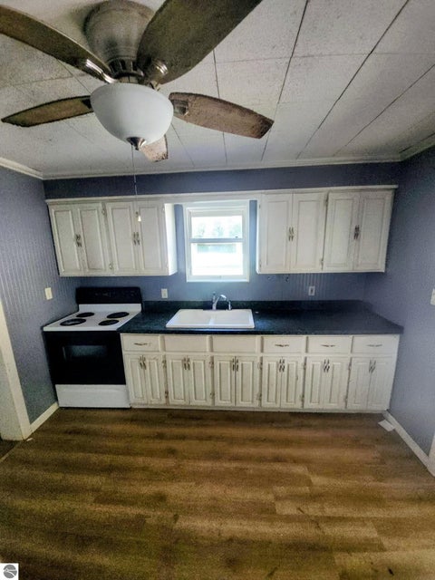 Tiny photo for 310 N Mountain Street, Bay City, MI 48706 (MLS # 1946918)