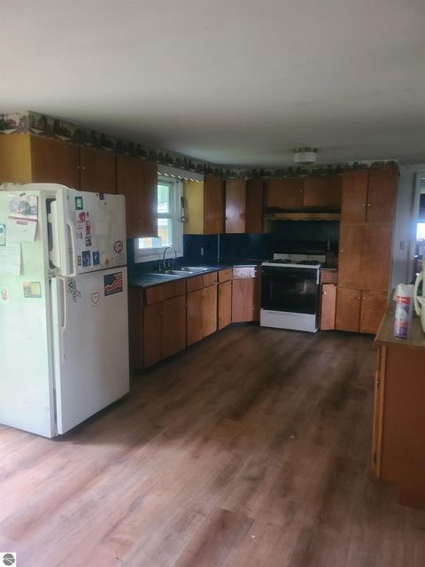 Tiny photo for 3227 N US-23 N, Oscoda, MI 48750 (MLS # 1946773)
