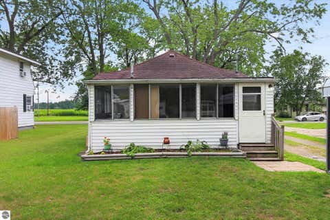 Tiny photo for 1215 Rosedale Street, Alma, MI 48801 (MLS # 1949028)