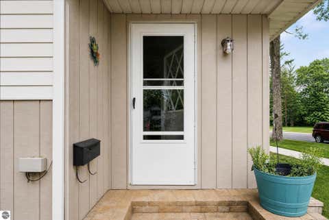 Tiny photo for 1215 Rosedale Street, Alma, MI 48801 (MLS # 1949028)