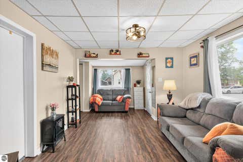 Tiny photo for 1215 Rosedale Street, Alma, MI 48801 (MLS # 1949028)