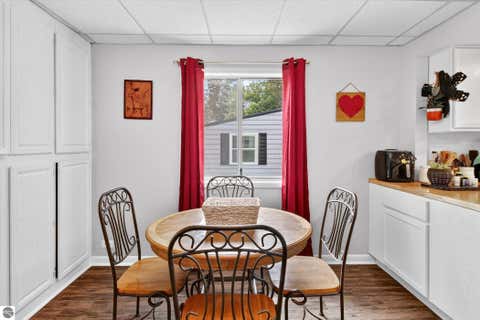Tiny photo for 1215 Rosedale Street, Alma, MI 48801 (MLS # 1949028)