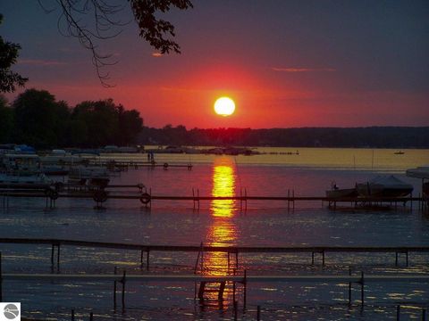 Tiny photo for 3974 W Houghton Lake Drive #Unit 7, Houghton Lake, MI 48629 (MLS # 1943079)