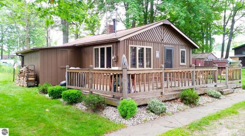 Tiny photo for 3974 W Houghton Lake Drive #Unit 7, Houghton Lake, MI 48629 (MLS # 1943079)
