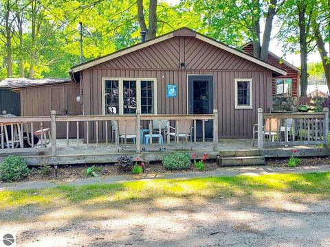 Tiny photo for 3974 W Houghton Lake Drive #Unit 7, Houghton Lake, MI 48629 (MLS # 1943079)