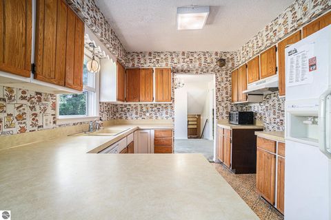 Tiny photo for 12016 Peninsula Drive, Traverse City, MI 49686 (MLS # 1941725)