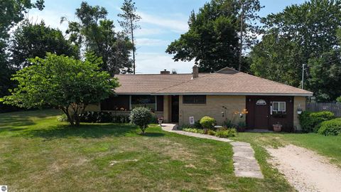 Photo of 3488 E Rosebush Road, Rosebush, MI 48878 (MLS # 1948074)