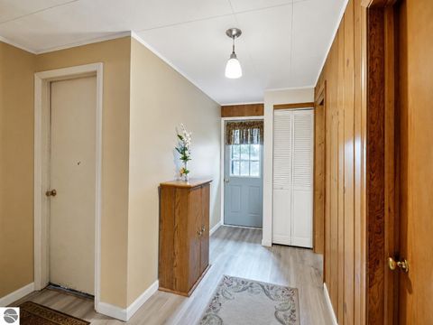 Tiny photo for 3488 E Rosebush Road, Rosebush, MI 48878 (MLS # 1948074)