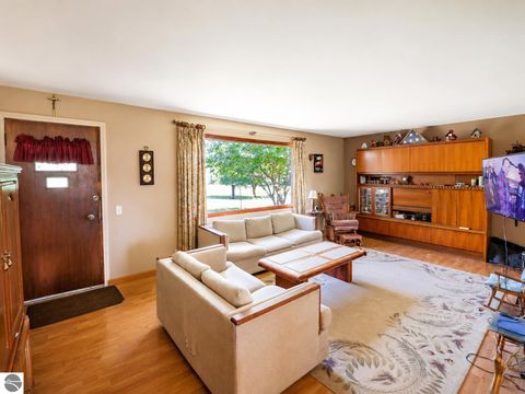 Tiny photo for 3488 E Rosebush Road, Rosebush, MI 48878 (MLS # 1948074)