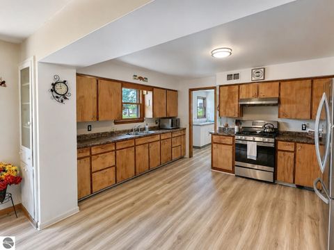 Tiny photo for 3488 E Rosebush Road, Rosebush, MI 48878 (MLS # 1948074)