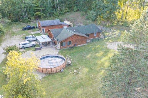 Tiny photo for 4760 E Howard City Edmore Road, Edmore, MI 48829 (MLS # 1950975)