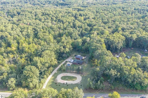 Tiny photo for 4760 E Howard City Edmore Road, Edmore, MI 48829 (MLS # 1950975)