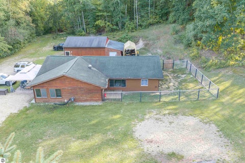 Tiny photo for 4760 E Howard City Edmore Road, Edmore, MI 48829 (MLS # 1950975)