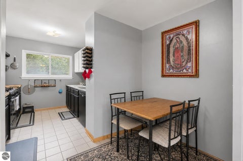 Tiny photo for 2561 Binghamton DR, Auburn Hills, MI 48326 (MLS # 1946246)