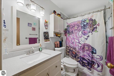 Tiny photo for 2561 Binghamton DR, Auburn Hills, MI 48326 (MLS # 1946246)