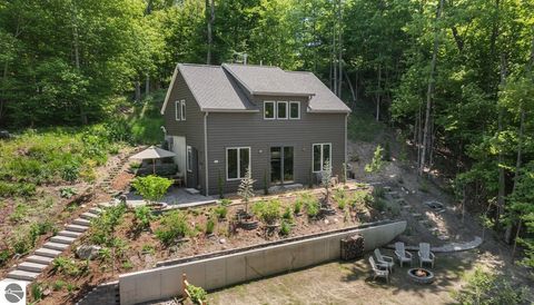 Photo of 8867 S Dunns Farm Road, Maple City, MI 49664 (MLS # 1946507)