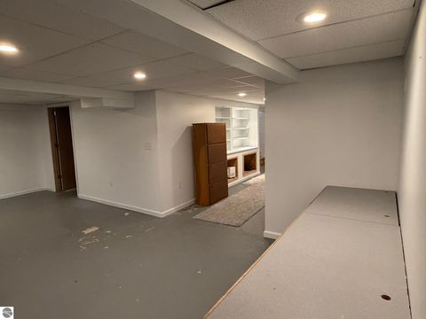Tiny photo for 722 S Lakeshore Drive, Lake City, MI 49651 (MLS # 1945284)