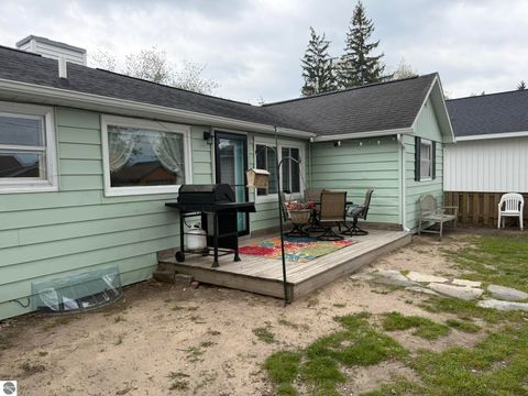 Tiny photo for 722 S Lakeshore Drive, Lake City, MI 49651 (MLS # 1945284)