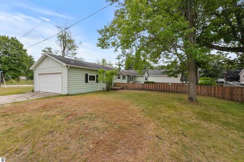 Tiny photo for 722 S Lakeshore Drive, Lake City, MI 49651 (MLS # 1945284)