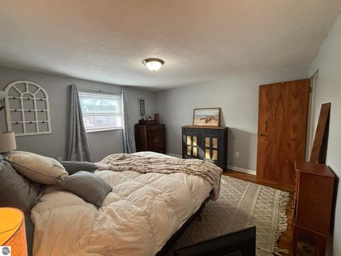 Tiny photo for 722 S Lakeshore Drive, Lake City, MI 49651 (MLS # 1945284)