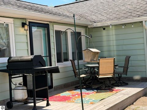 Tiny photo for 722 S Lakeshore Drive, Lake City, MI 49651 (MLS # 1945284)
