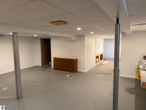 Tiny photo for 722 S Lakeshore Drive, Lake City, MI 49651 (MLS # 1945284)