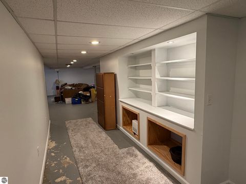 Tiny photo for 722 S Lakeshore Drive, Lake City, MI 49651 (MLS # 1945284)