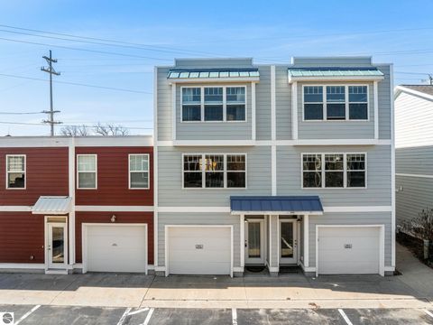 Tiny photo for 305 E Eighth St, Traverse City, MI 49684 (MLS # 1944038)