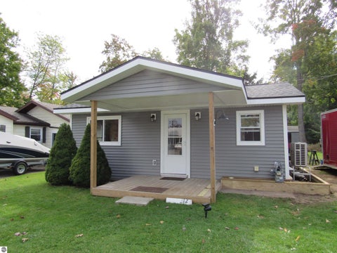 Tiny photo for 312 Lakewood Drive, East Tawas, MI 48730 (MLS # 1951348)