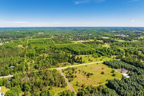 Tiny photo for 1343 E Sparling Road, Kingsley, MI 49649 (MLS # 1946774)