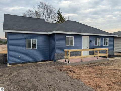 Photo of 5526 N State Road, Alma, MI 48801 (MLS # 1943458)